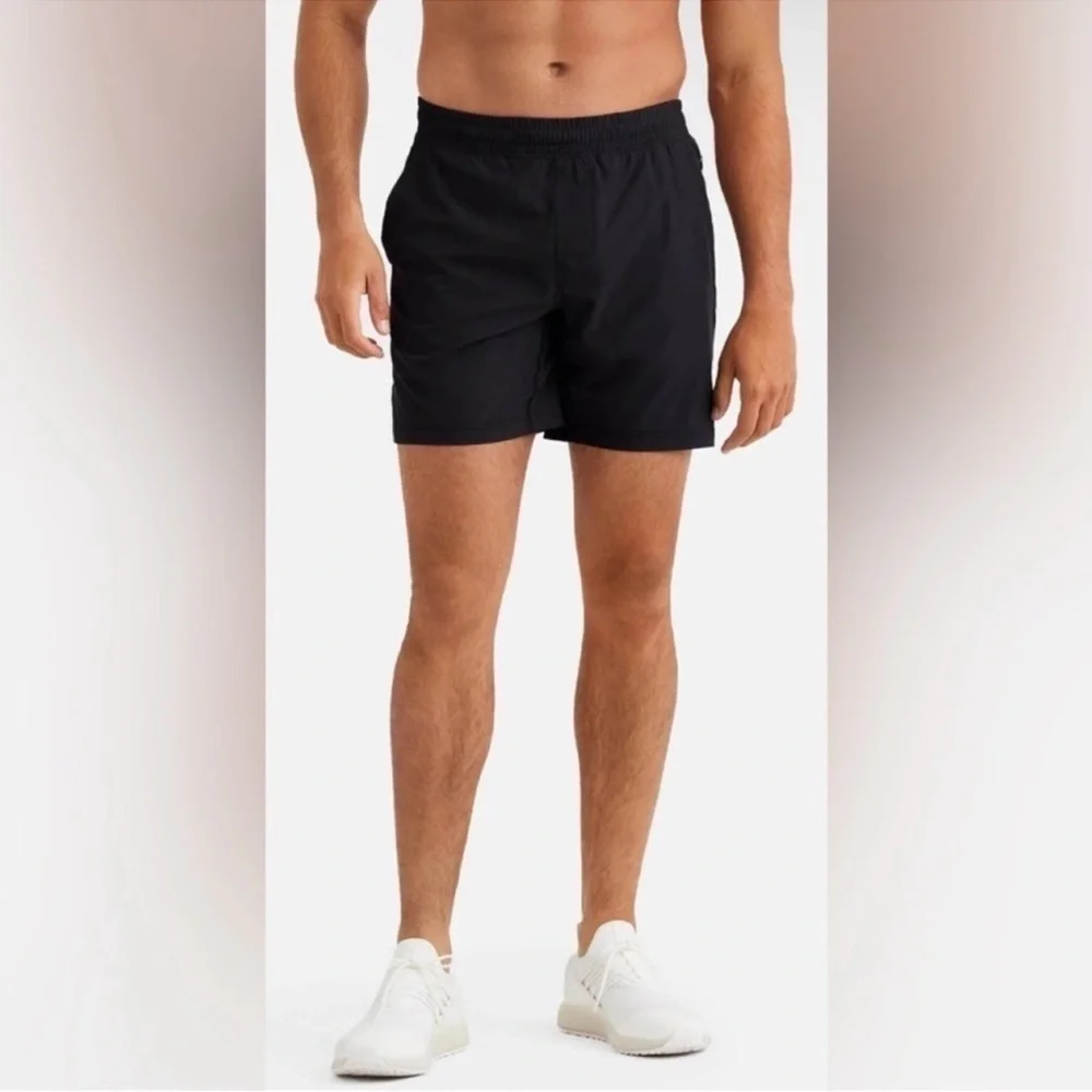 Rhône Black Mako Shorts M